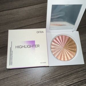 NIB Ofra Cosmetics HIGHLIGHTER - X'S & GLOW'S